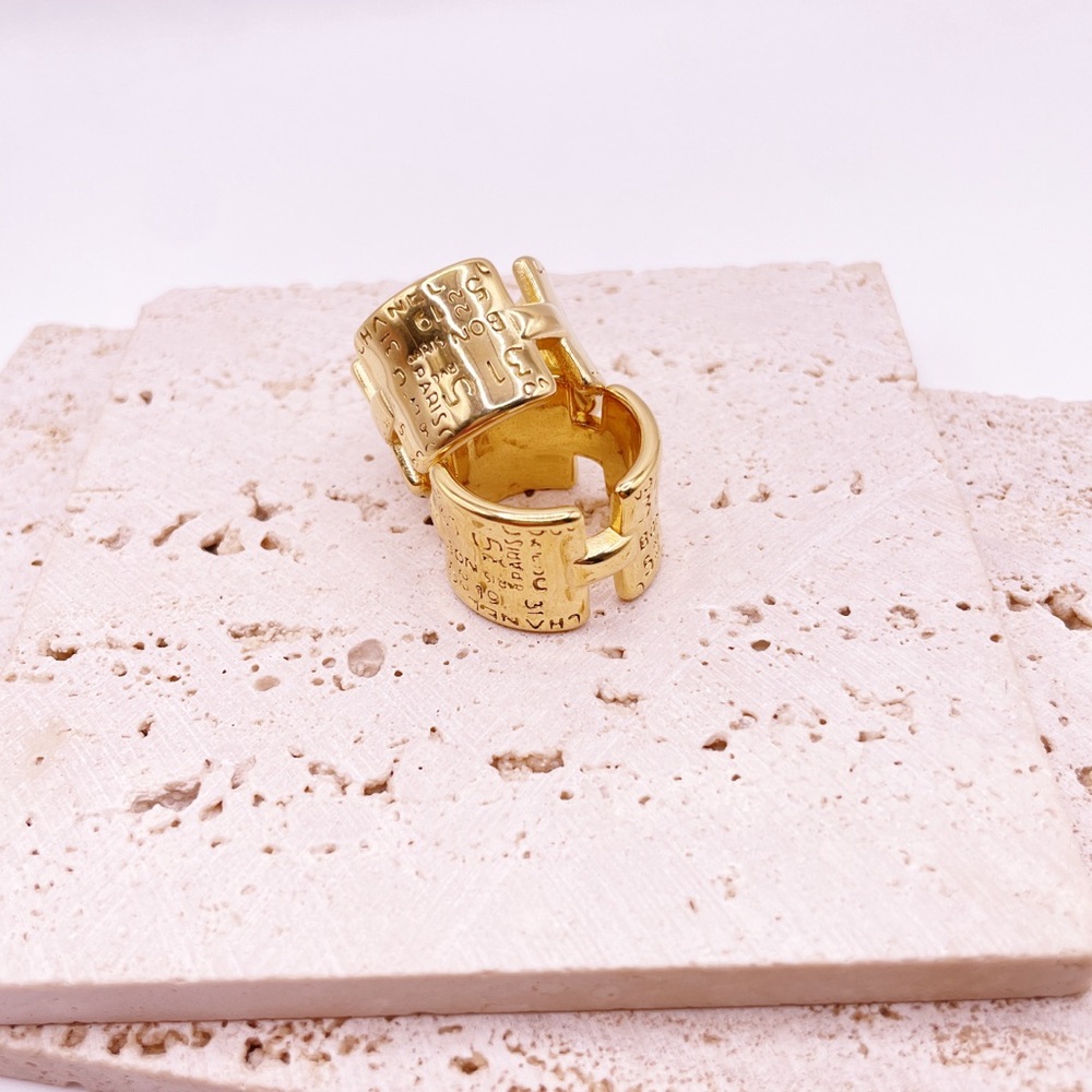 Stainless Steel Gold Ring •SIZE 9•